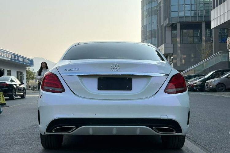 奔驰C级 2017款 改款 C 200 L 运动版车身外观6005