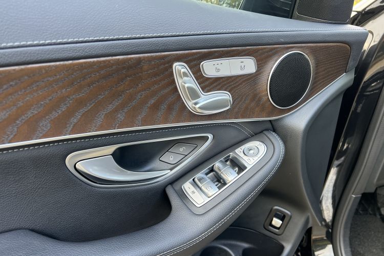 奔驰GLC 2020款 GLC 260 L 4MATIC 豪华型中控内饰7009