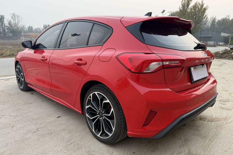 福特 福克斯 2020款 两厢 EcoBoost 180 自动ST Line车身外观6005