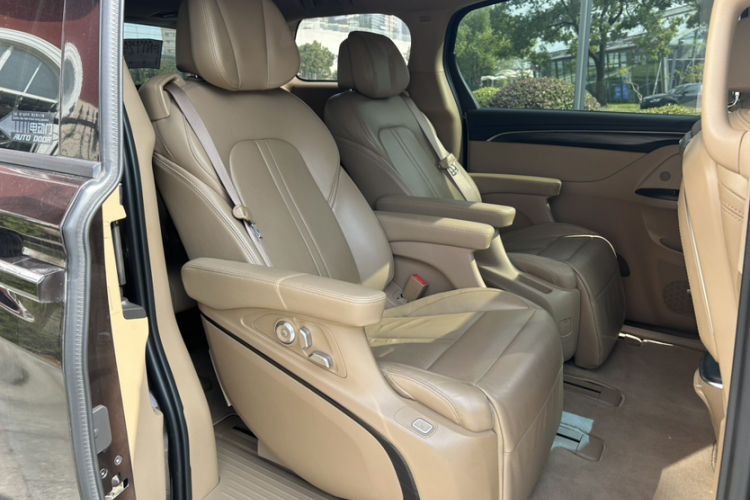 别克GL8 2020款 ES陆尊 653T 旗舰型中控内饰7002