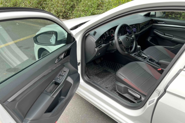 大众 宝来 2019款 改款 280TSI DSG精英型 国VI中控内饰7003