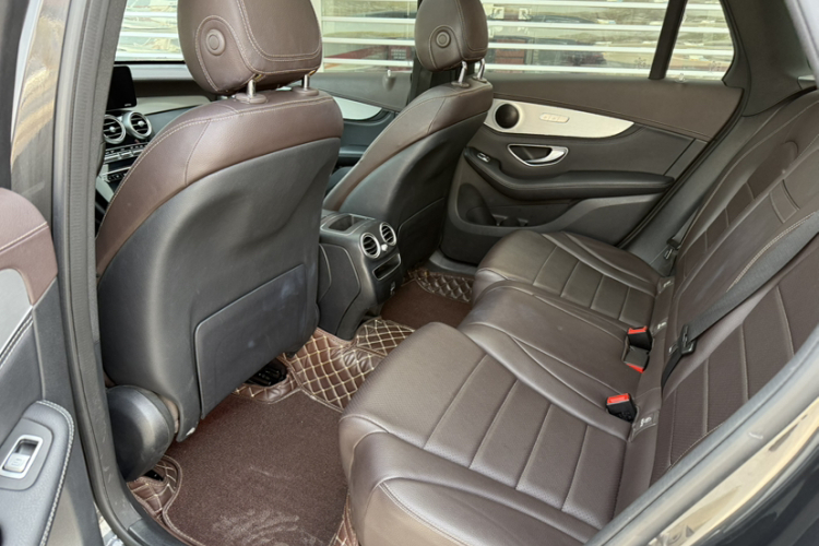 奔驰GLC 2020款 GLC 260 L 4MATIC 动感型中控内饰7003