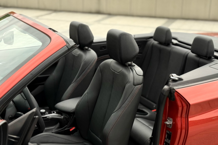 宝马2系(进口) 2018款 220i 敞篷轿跑车 运动设计套装中控内饰7004