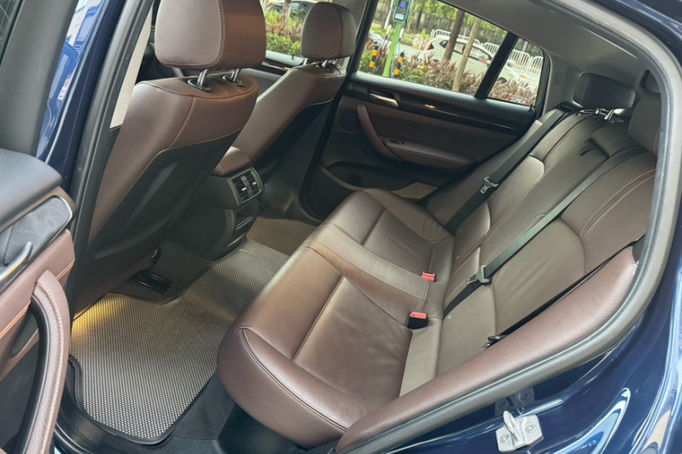 宝马X4 2014款 xDrive20i X设计套装中控内饰7004