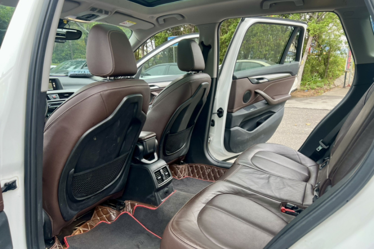 宝马X1 2016款 sDrive20Li 豪华型中控内饰7001