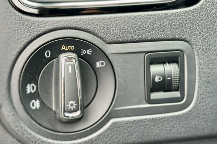 大众 Polo 2016款 1.4TSI GTI中控内饰7007