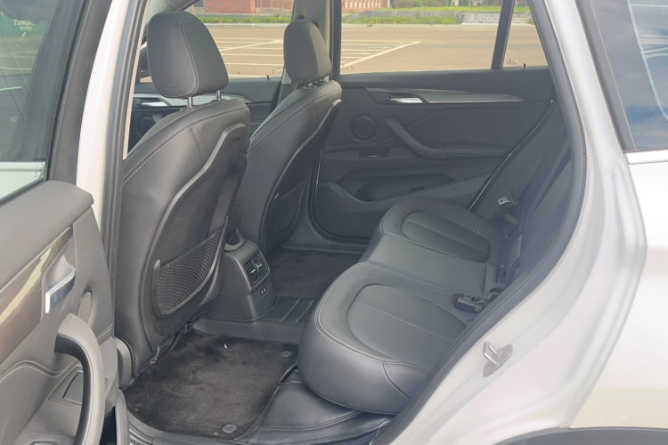 宝马X1新能源 2019款 xDrive25Le 豪华型中控内饰7007