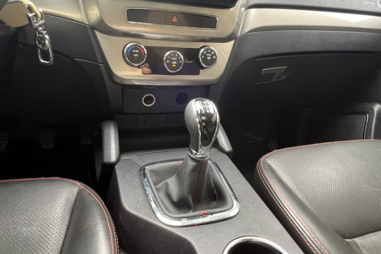 吉利汽车 吉利GX7 2015款 经典版 1.8L 手动精英型 国V局部细节18