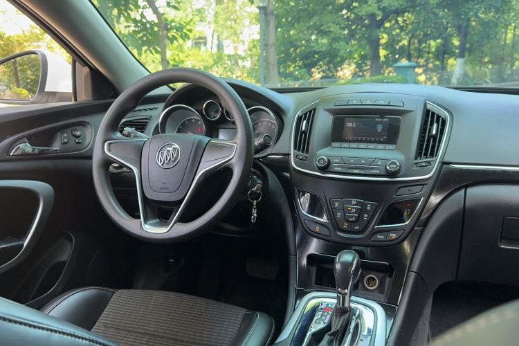 别克 君威 2015款 1.6T 领先技术型中控内饰7010