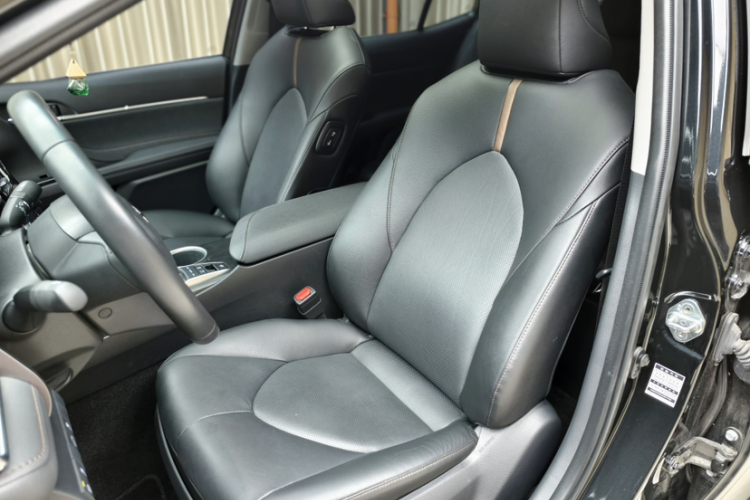 丰田 凯美瑞 2023款 双擎 2.5HGVP 领先版局部细节19