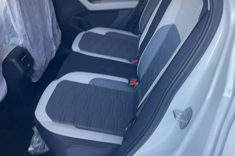 大众 途岳 2026款 新锐 1.5L 锐意版中控内饰7001