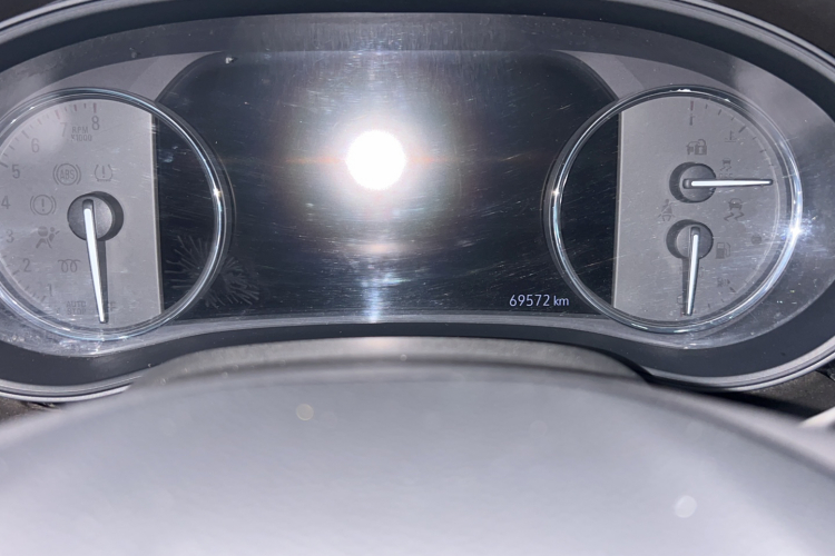 别克 君威 2020款 552T 豪华型中控内饰15