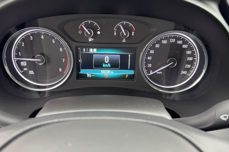 别克 君越 2018款 20T 精英型中控内饰15