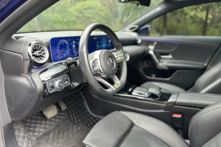 奔驰A级 2020款 A 200 L 运动轿车车身外观6002