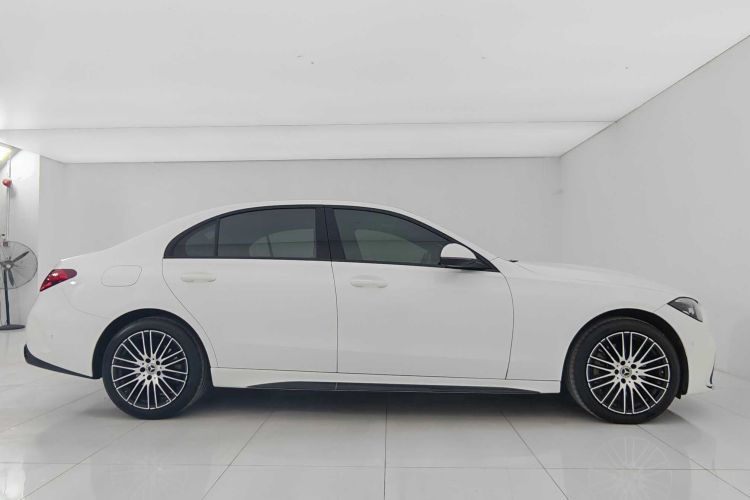 奔驰C级 2022款 改款 C 260 L 运动版车身外观6006