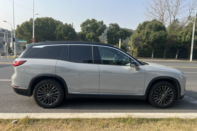 蔚来ES8 2020款 580KM 签名版 六座版车身外观6014