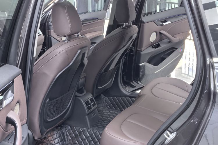 宝马X1 2021款 sDrive20Li 尊享型中控内饰7003