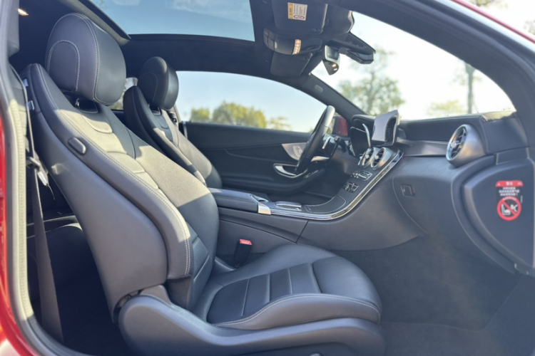 奔驰C级(进口) 2019款 C 260 轿跑车车身外观6012