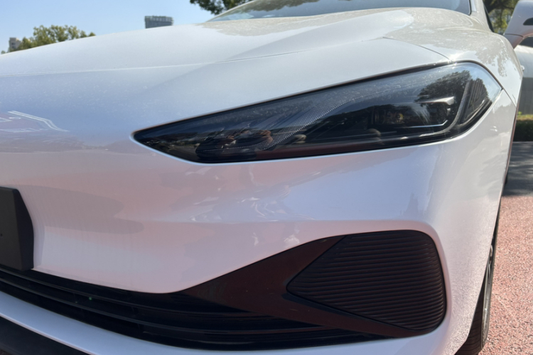 荣威D7 2025款 DMH 125km 世界冠军版车身外观6011