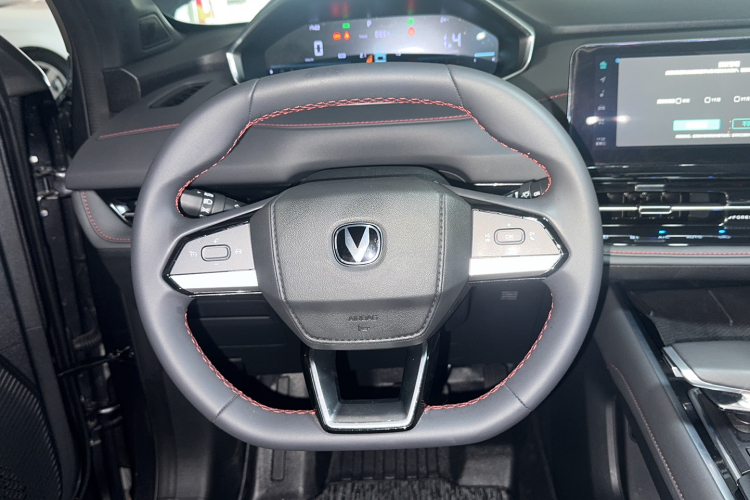 长安CS55PLUS 2024款 第三代 1.5T DCT卓越型局部细节13