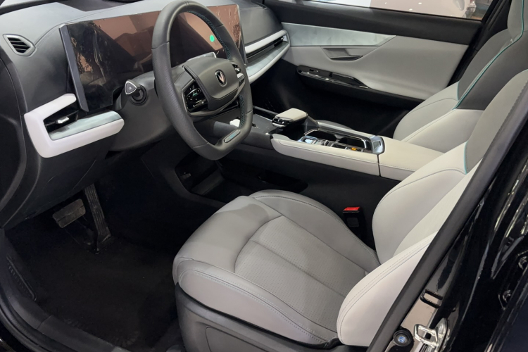 长安UNI-T 2023款 第二代 1.5T 尊贵型局部细节19