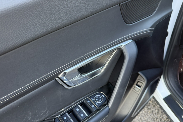 比亚迪 宋Pro 2019款 1.5T 自动尊贵型中控内饰7015