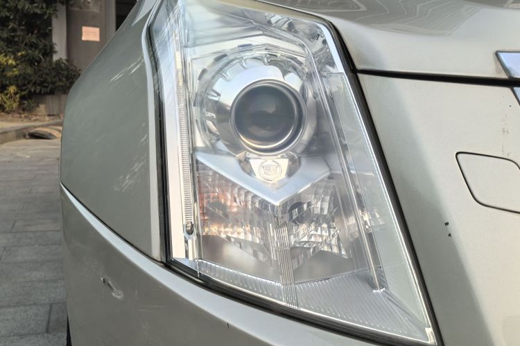 凯迪拉克SRX 2013款 3.6L 旗舰型局部细节9002