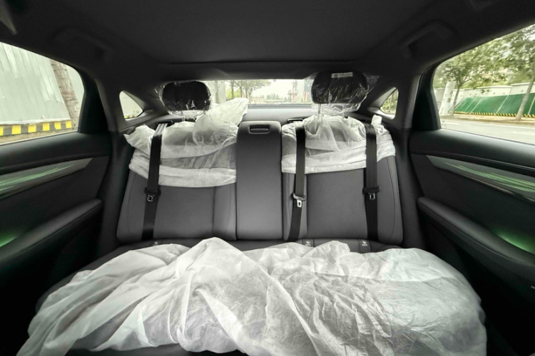 岚图汽车 岚图追光 2024款 PHEV 四驱超长续航行政版中控内饰7003