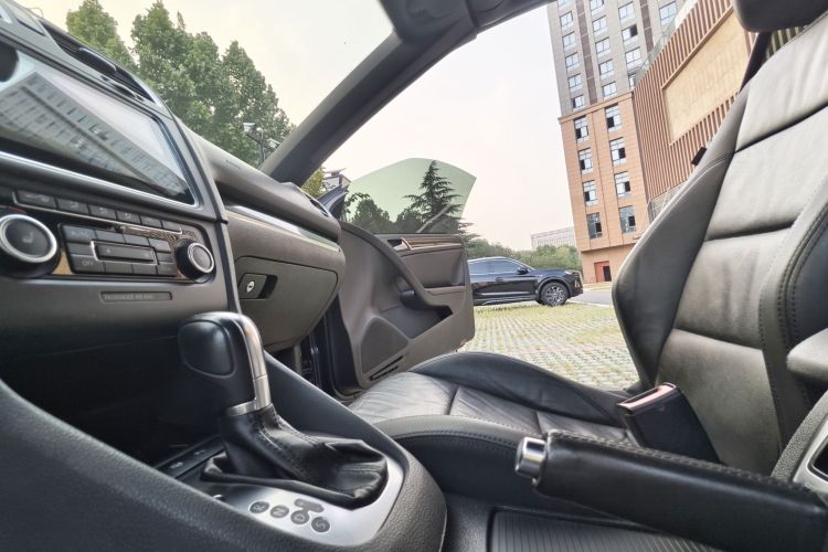 大众 高尔夫(进口) 2012款 1.4TSI 豪华敞篷版中控内饰7002