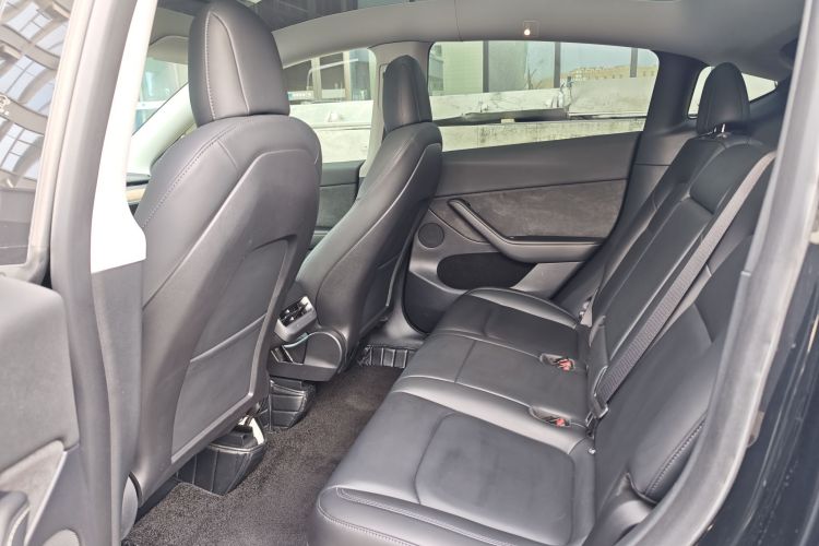 特斯拉 Model Y 2021款 标准续航后驱版中控内饰7005