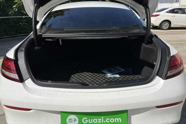 奔驰C级(进口) 2020款 C 260 轿跑车局部细节23