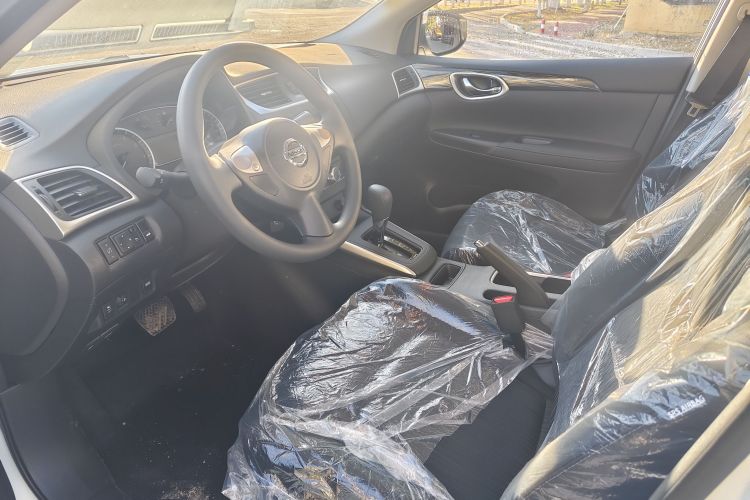 日产 轩逸 2024款 改款三 经典 1.6XE CVT舒适版中控内饰7002