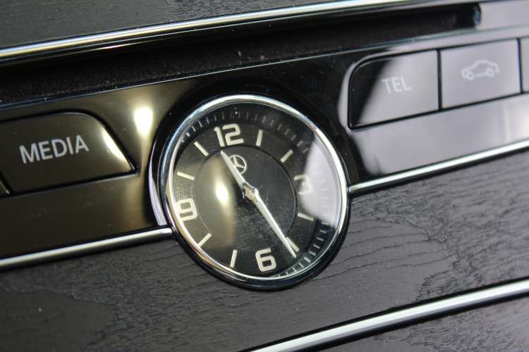 奔驰C级 2017款 C 200 L 运动版中控内饰7007