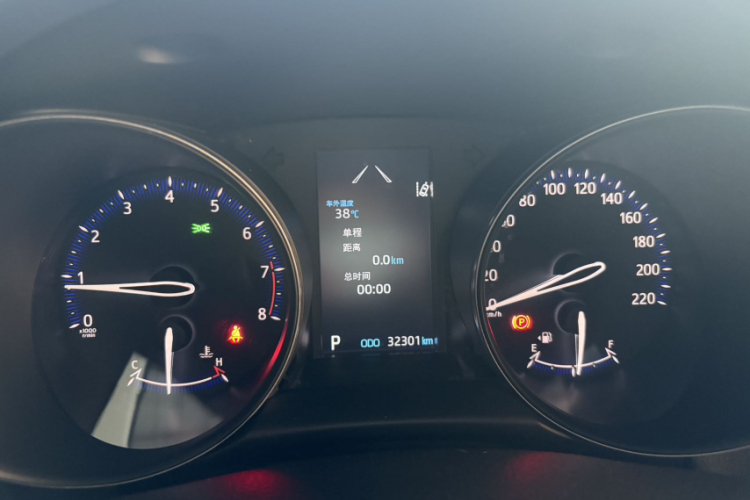 丰田C-HR 2022款 2.0L 舒适版中控内饰15