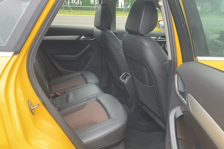 奥迪Q3 2018款 30周年年型 30 TFSI 时尚型中控内饰7004