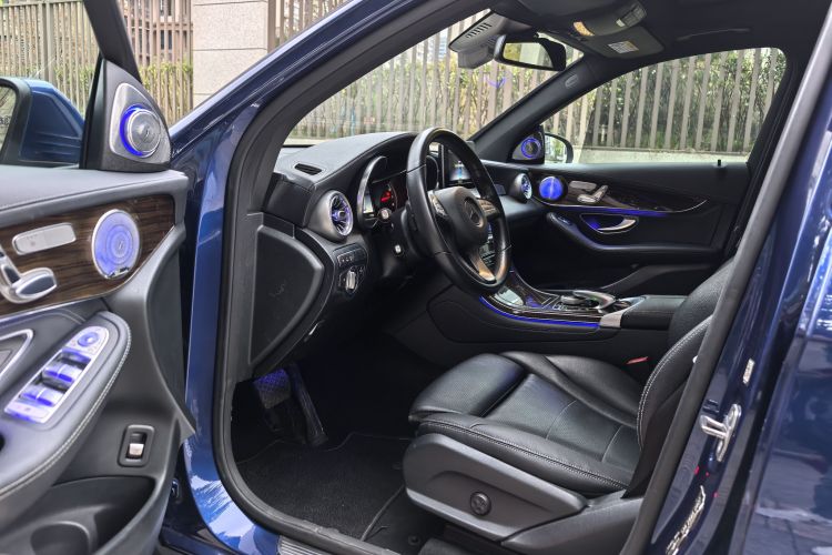 奔驰GLC 2017款 GLC 260 4MATIC 豪华型中控内饰7001