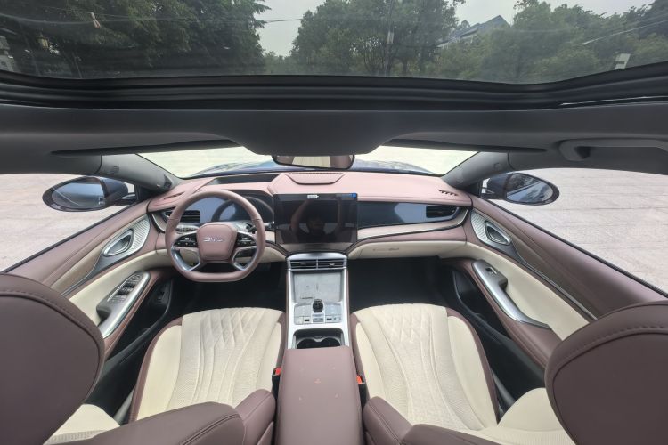 比亚迪 海豹 2023款 DM-i 1.5T 200km 旗舰型中控内饰7007