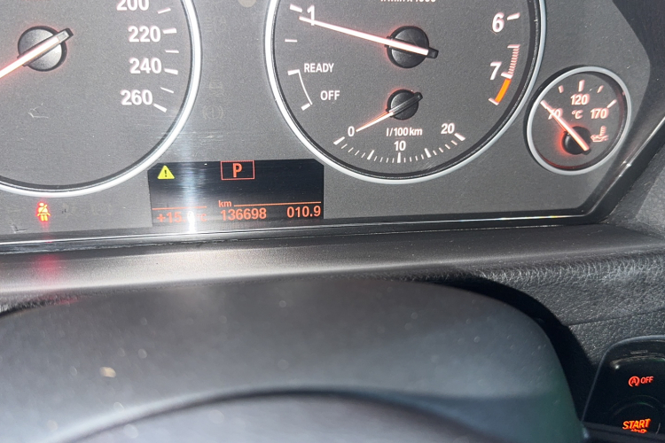 宝马3系 2017款 318Li 时尚型中控内饰15