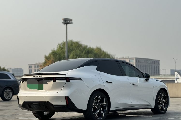 领克07 2024款 EM-P 126长续航 Ultra车身外观6009