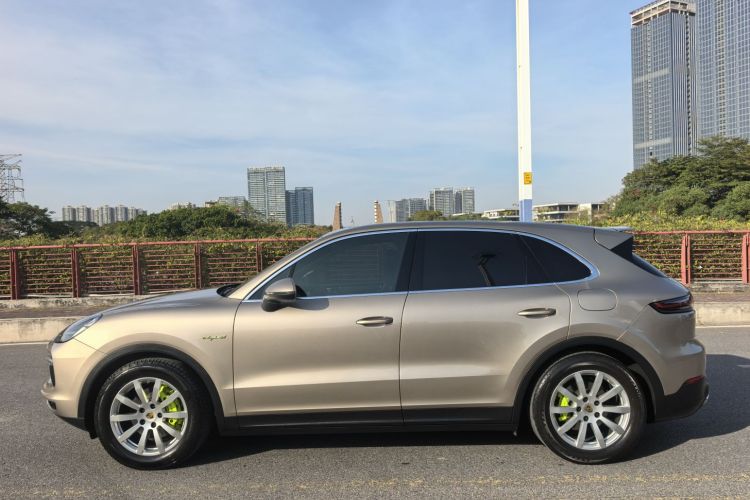 保时捷 Cayenne新能源 2019款 Cayenne E-Hybrid 2.0T车身外观6011