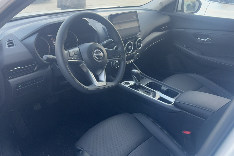 日产 轩逸 2026款 1.6L CVT省心版中控内饰7001