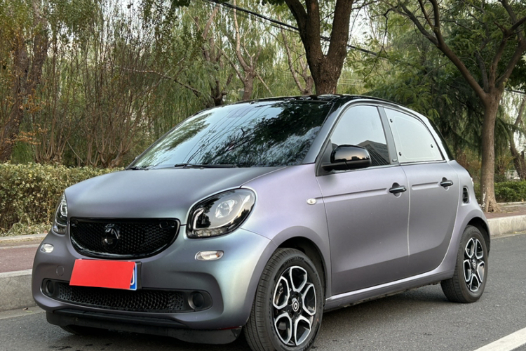 smart forfour 2016款 0.9T 66千瓦先锋版车身外观6004