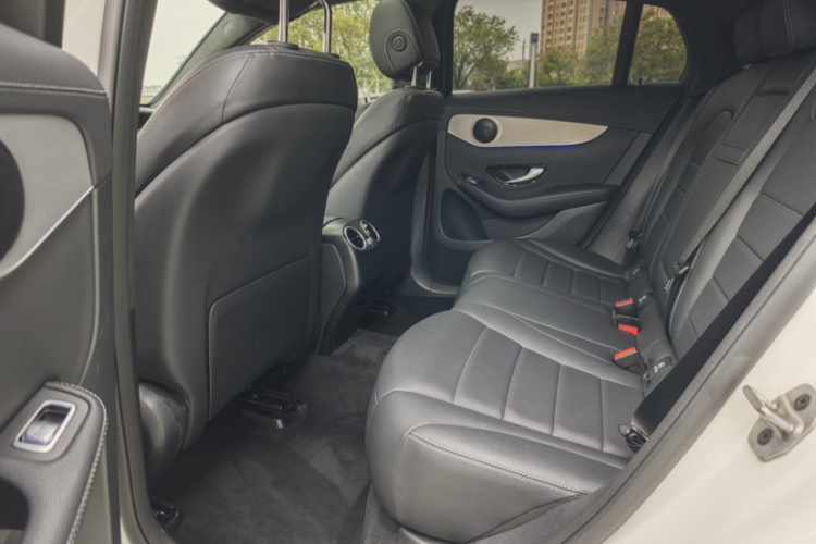 奔驰GLC轿跑 2021款 GLC 260 4MATIC 轿跑SUV中控内饰7003