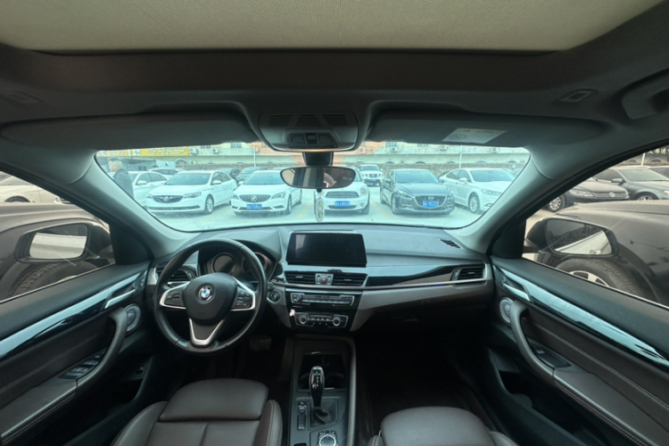 宝马X1 2021款 sDrive20Li 时尚型中控内饰7001