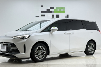 别克 世纪 2023款 2.0T 七座臻享款