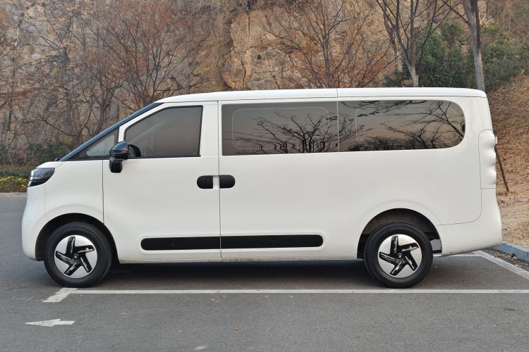 上汽大通MAXUS 大拿V1 2024款 V1 短轴低顶 多功能版（51kWh）车身外观6007