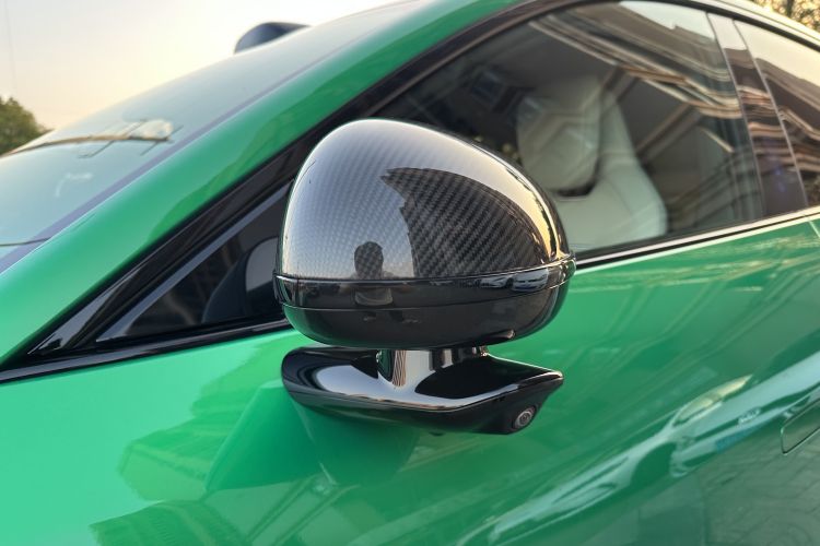 小米汽车 小米YU7 2025款 超长续航高性能四驱Max版车身外观6004