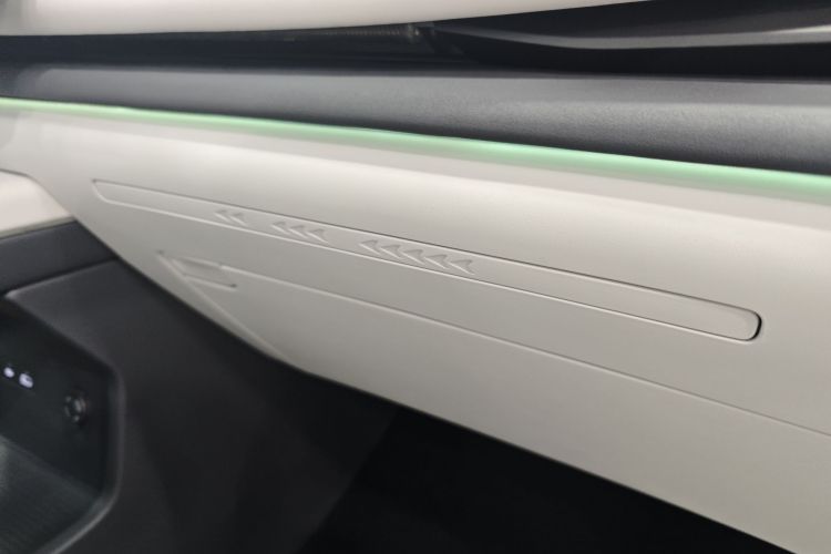 岚图汽车 岚图知音 2024款 长续航智享版车身外观6007