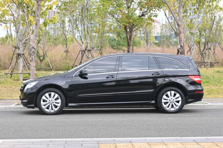 奔驰R级 2015款 R 400 4MATIC 豪华型车身外观6003