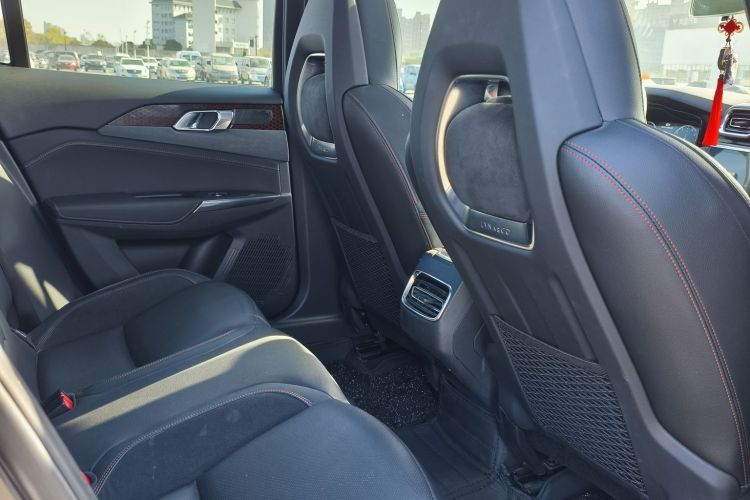 领克03 2019款 1.5TD DCT劲版 国VI中控内饰7004